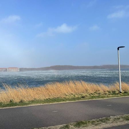 Vakantiewoning 100M Van Het Strand Met 1 Slaapkamer Westkapelle Dış mekan fotoğraf